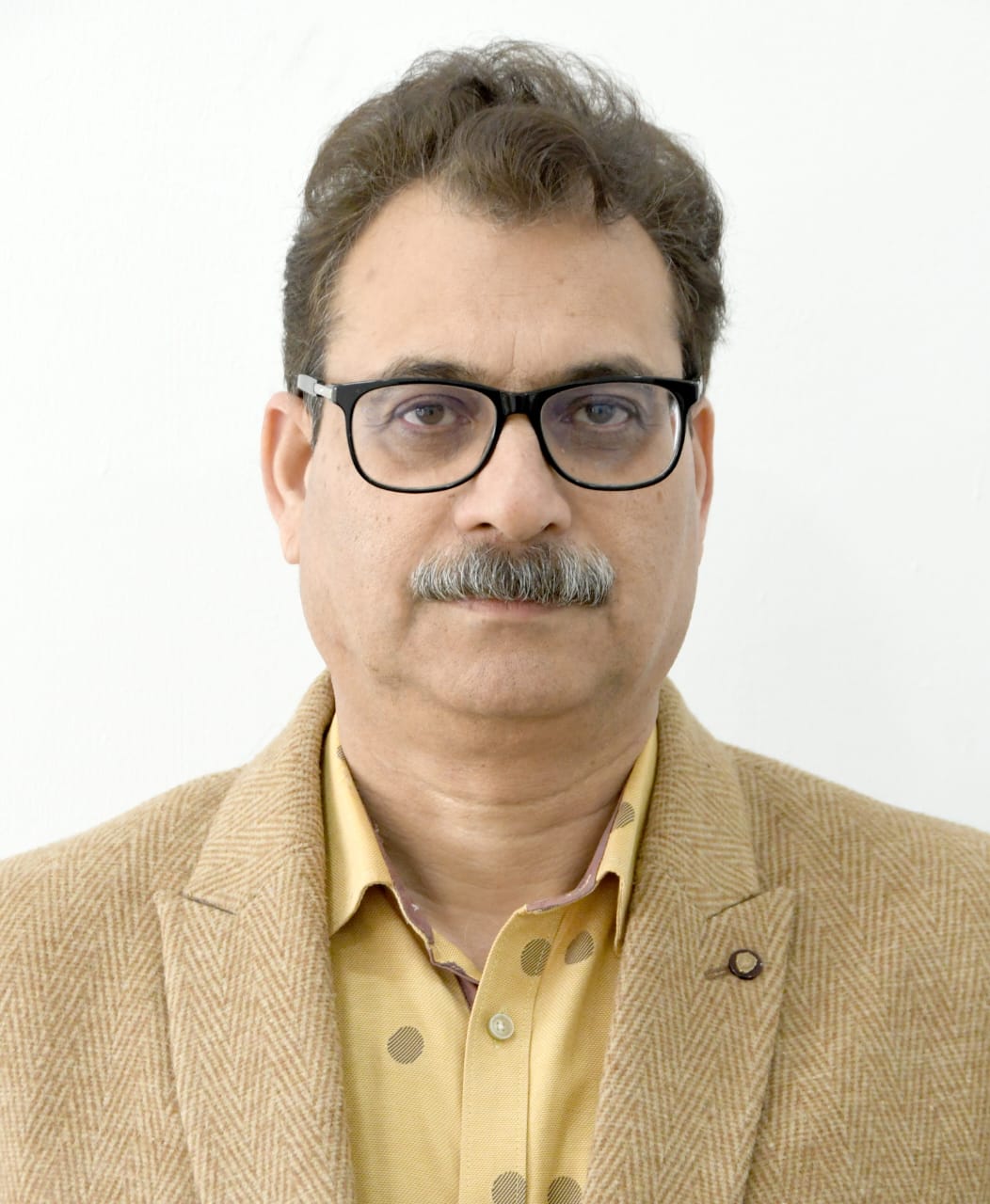 J&K Bank accords warm farewell to its General Manager on superannu… J&K Bank accords warm farewell to its General Manager on superannu…